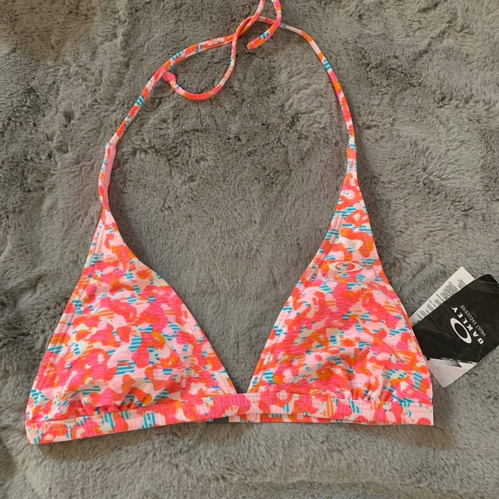 Oakley bikini triangle top-NWT